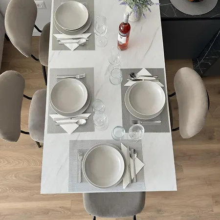 S&b Apartment Split