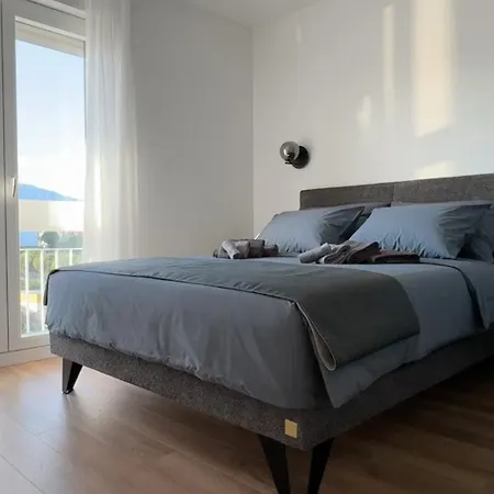 Apartment S&b Split